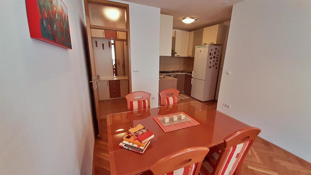 Apartment Jen Omiš Екстериор снимка