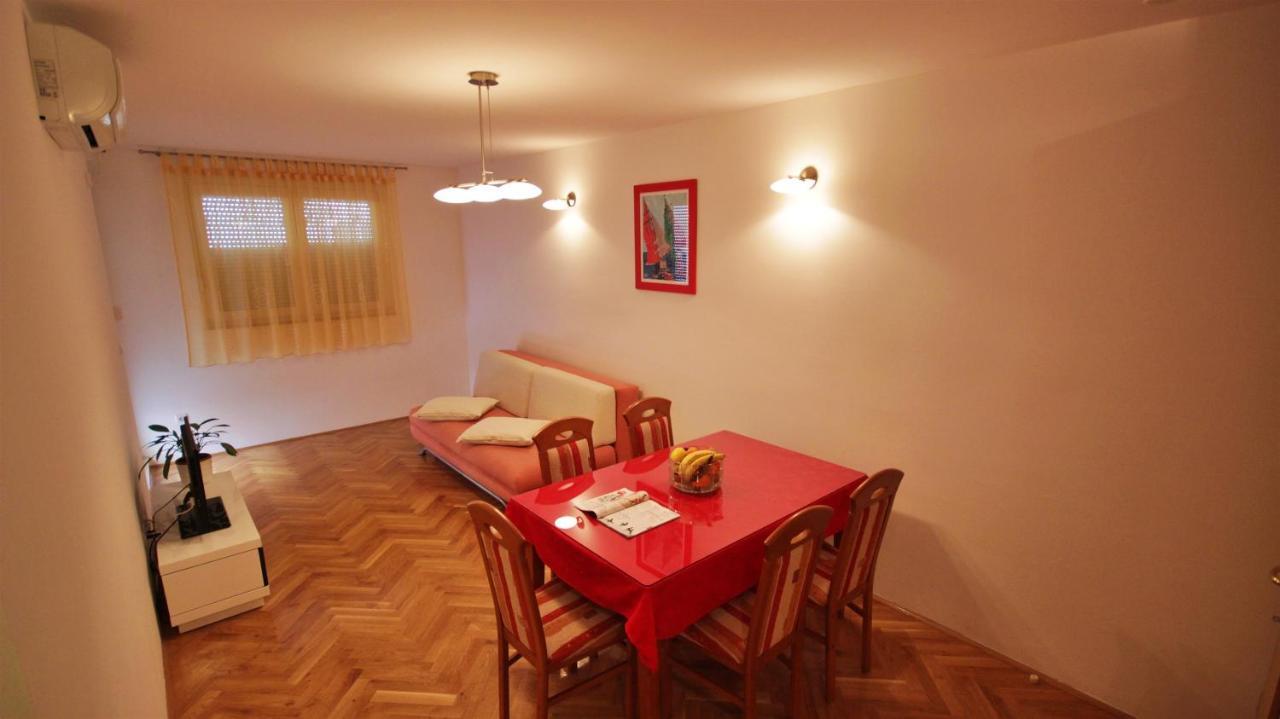Apartment Jen Omiš Екстериор снимка