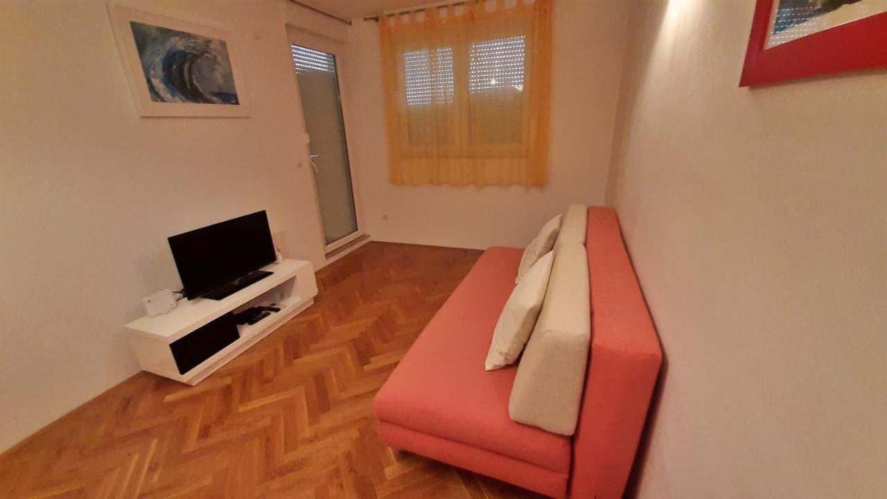 Apartment Jen Omiš Екстериор снимка