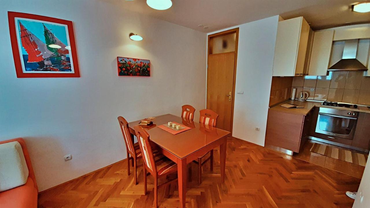 Apartment Jen Omiš Екстериор снимка